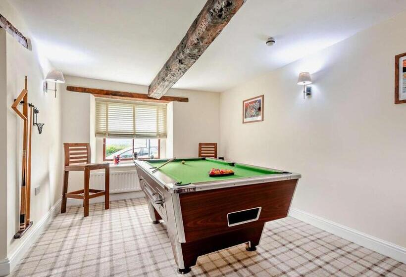 4间卧室的房子, Highside Farm