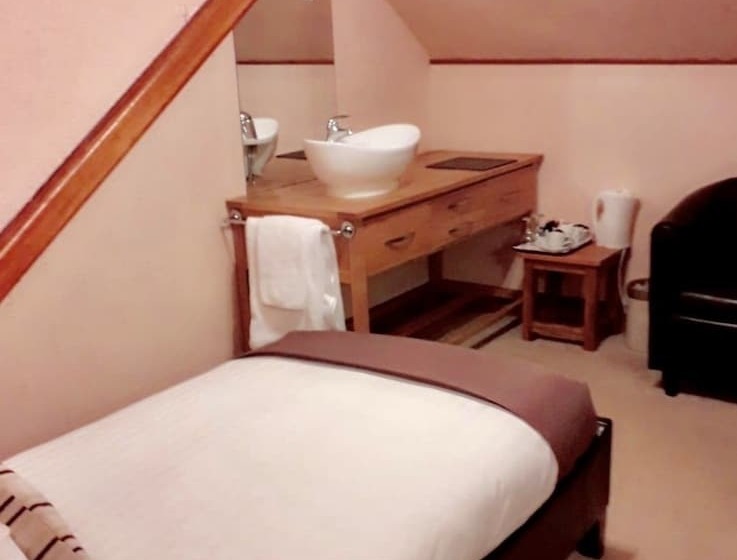 Standard Yhden Hengen Huone, Lyndon Guest House