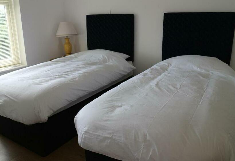 スタンダードシングルルーム, Oscar Lodge