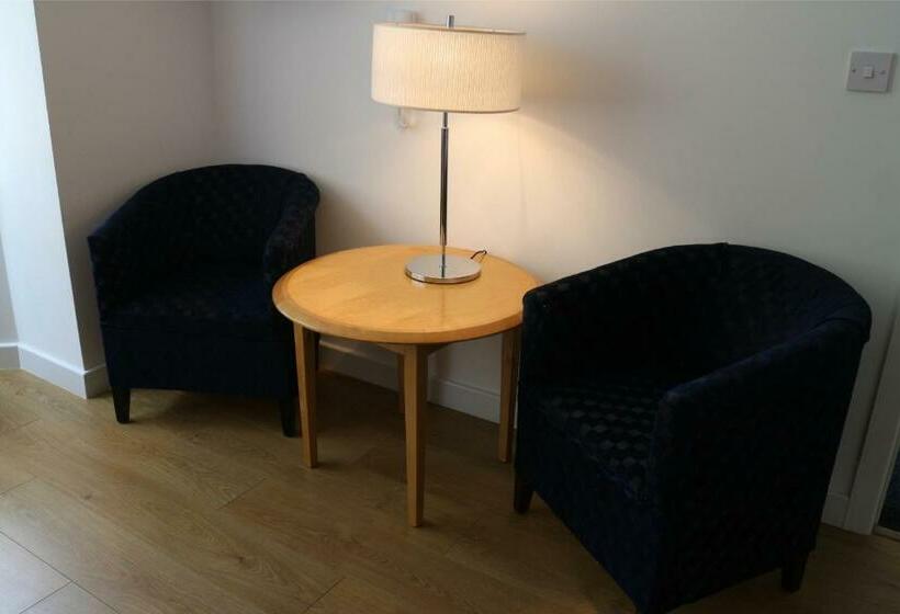 スタンダードシングルルーム, Oscar Lodge