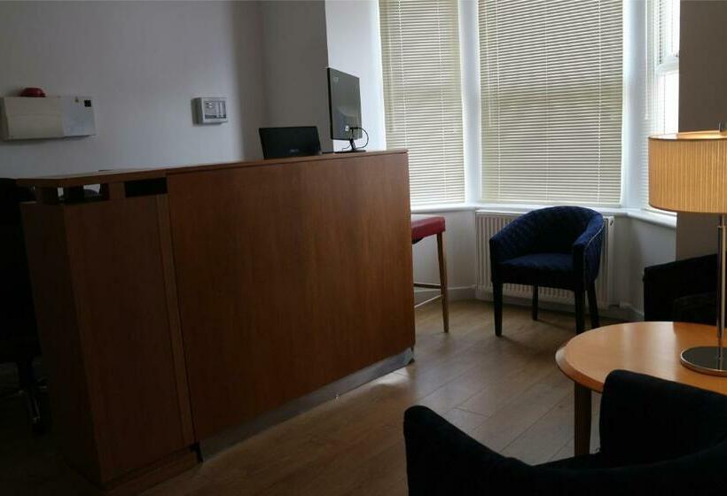 スタンダードシングルルーム, Oscar Lodge