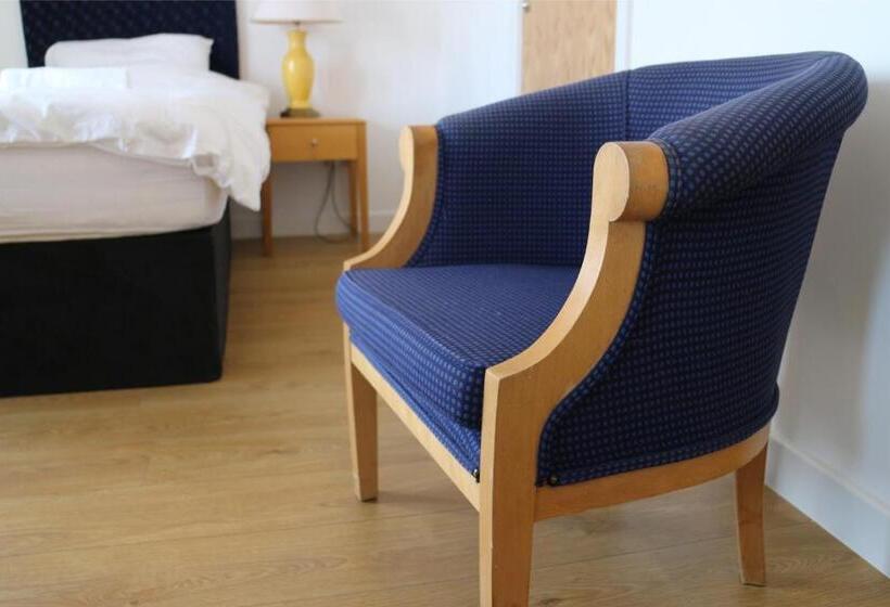 スタンダードルーム, Oscar Lodge