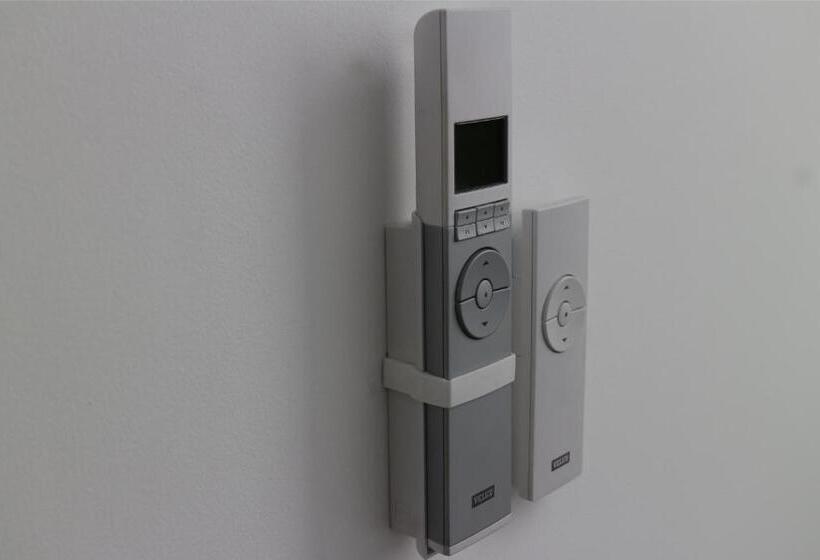 スタンダードルーム, Oscar Lodge