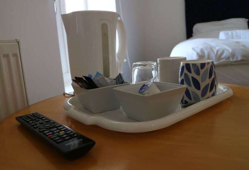 スタンダードシングルルーム, Oscar Lodge