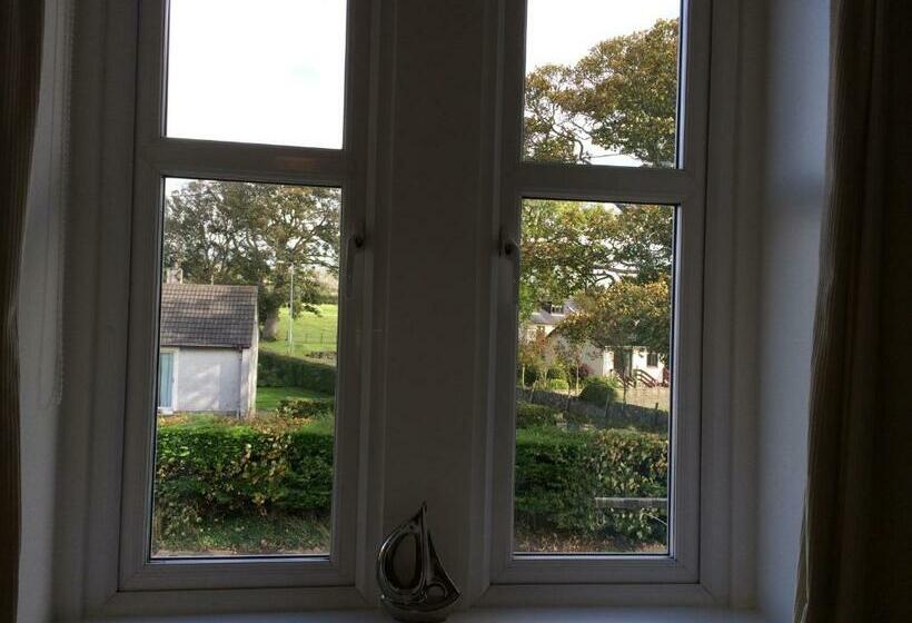 חדר סטנדרט, No.2 Troon Road