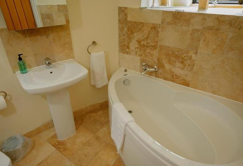 标准间, Sabine Barn