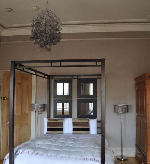 غرفة قياسية, The Bank Guest House