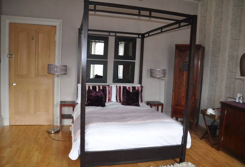Номер Стандарт, The Bank Guest House