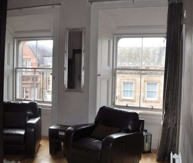 غرفة قياسية, The Bank Guest House