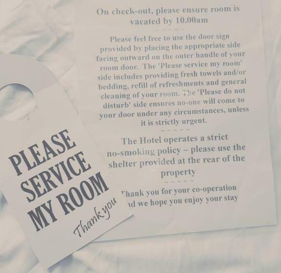 스탠다드 4인용 룸 공용 욕실, The King S Head