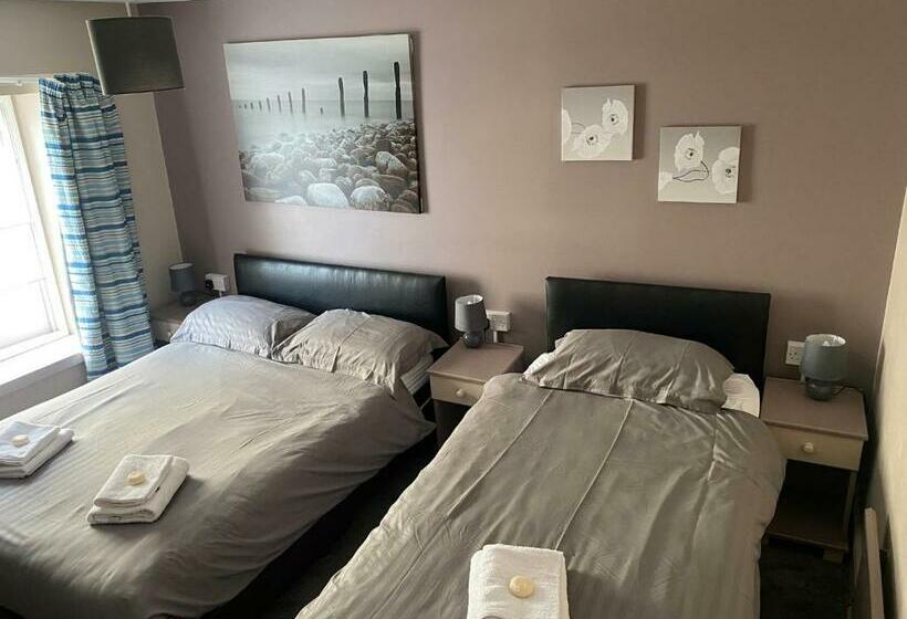 Номер Стандарт, Hampton Hotel & Restaurant