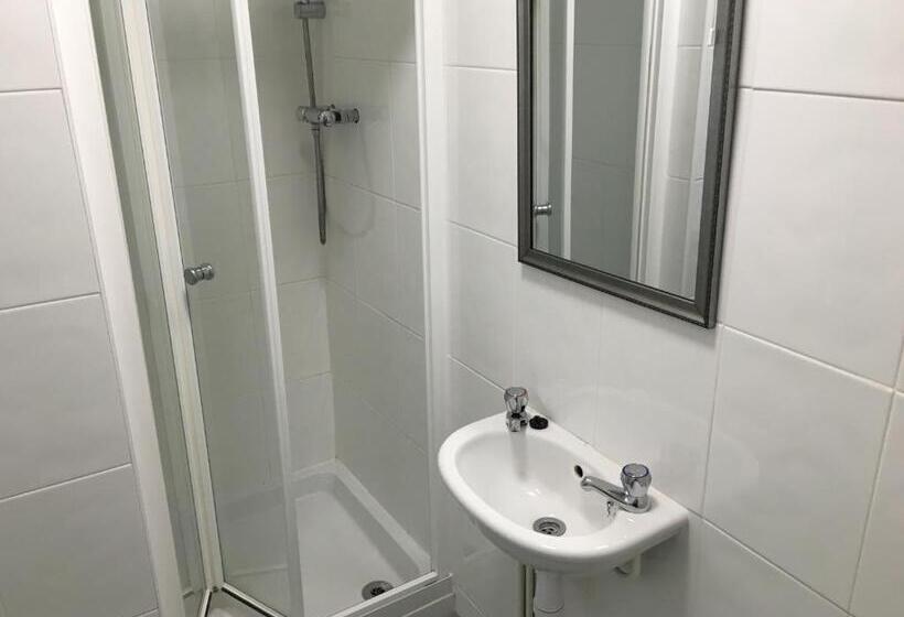 Номер Стандарт, Hampton Hotel & Restaurant