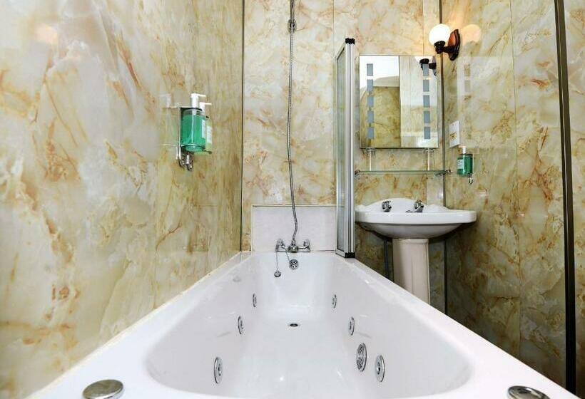 Habitació Superior Vista Rio, Ardlui