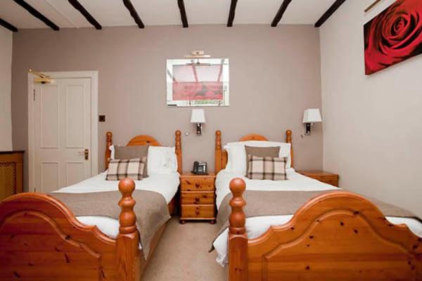 Habitació Estàndard, Ardlui