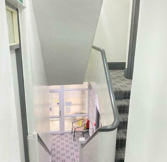 스탠다드 룸, Chilton