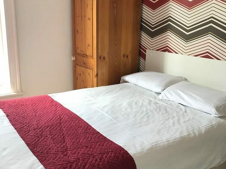 스탠다드 룸, Chilton