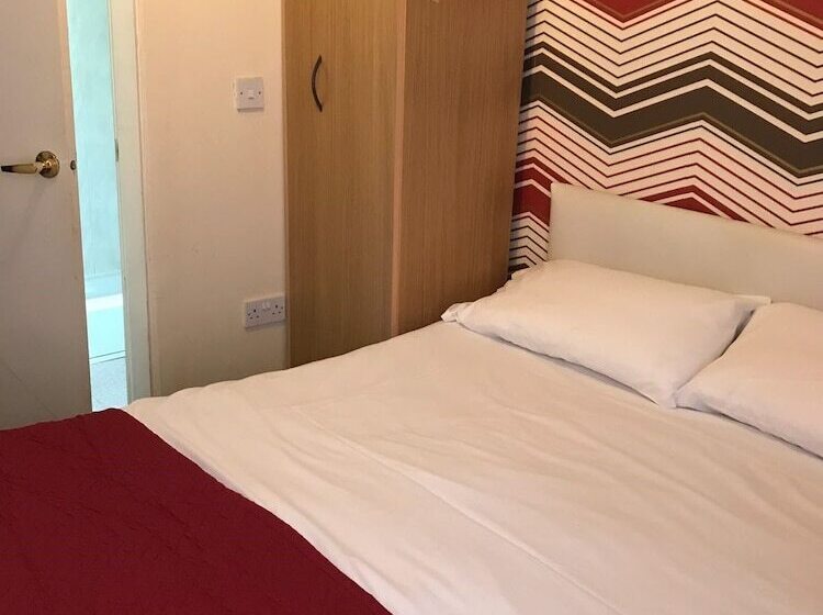 스탠다드 룸, Chilton