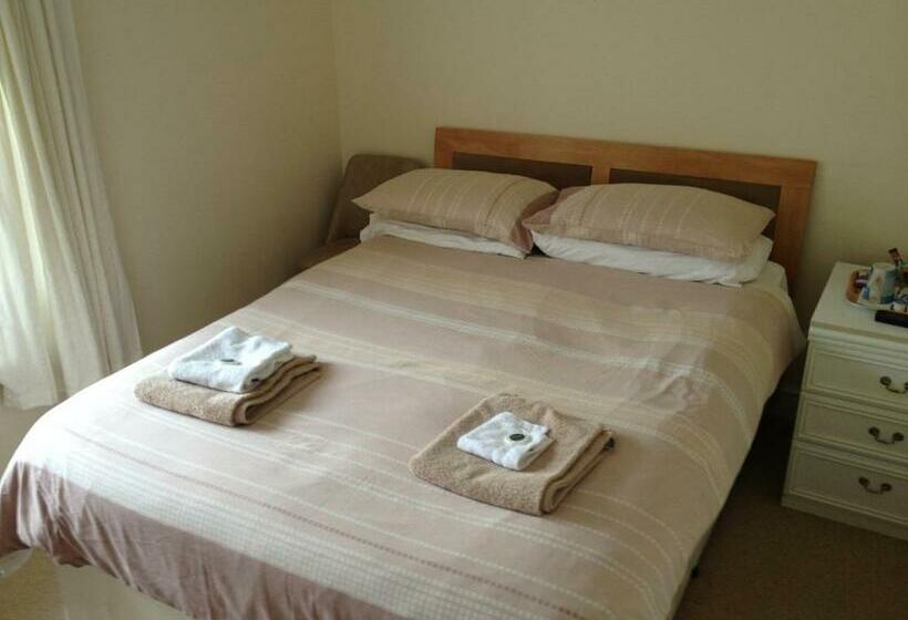 Номер Стандарт, Hampton Hotel & Restaurant