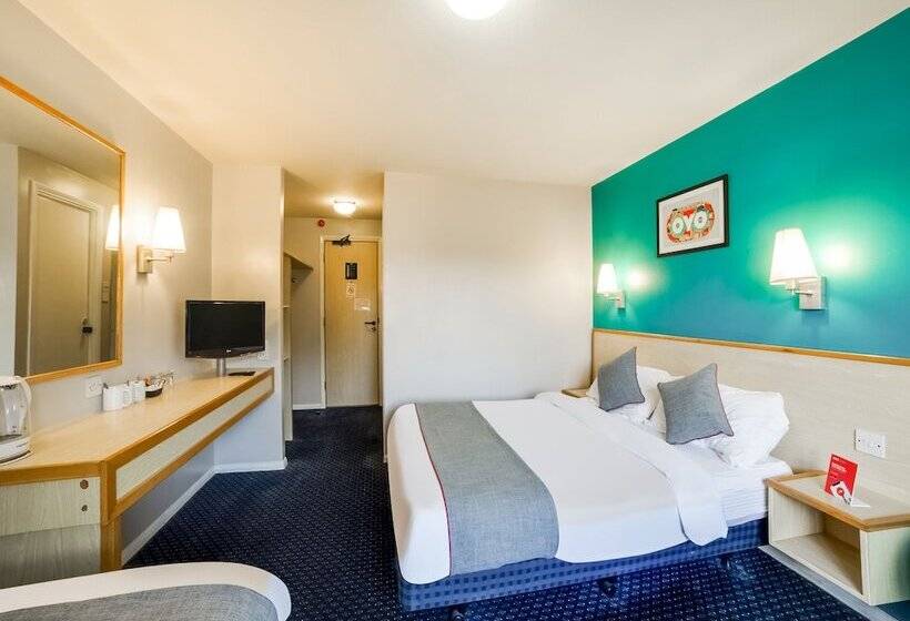 غرفة ديلوكس ثلاثية, Rafee