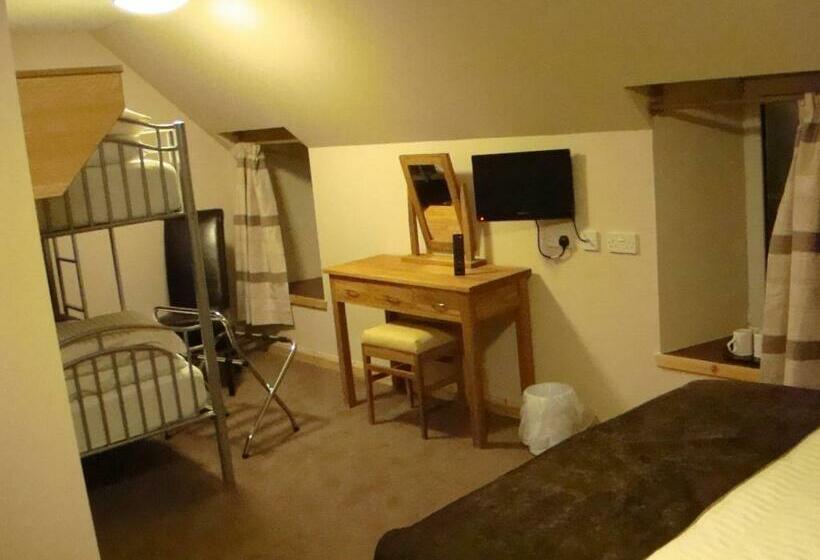 חדר משפחתי, Seaview John O Groats