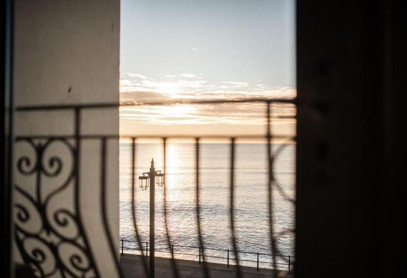 高级海景房, The Elizabeth