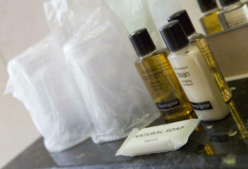 家庭间, Victoria Inn