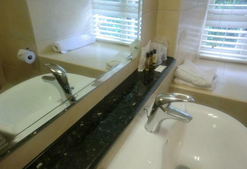 家庭间, Victoria Inn