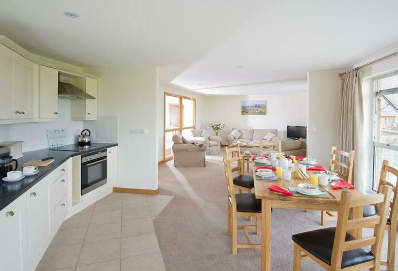 غرفة قياسية, Trevose Golf And Country Club