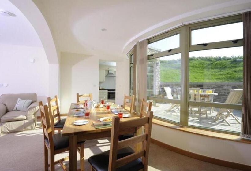 Номер Стандарт, Trevose Golf And Country Club