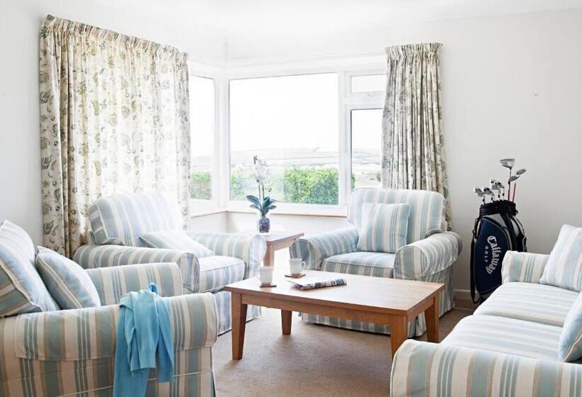 بنجلو قياسى مطل على البحر, Trevose Golf And Country Club