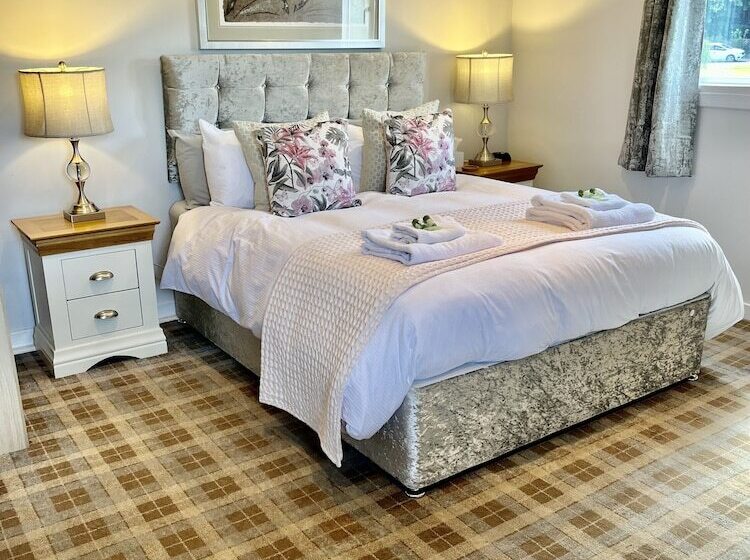 标准间, Scottish Equi B&b