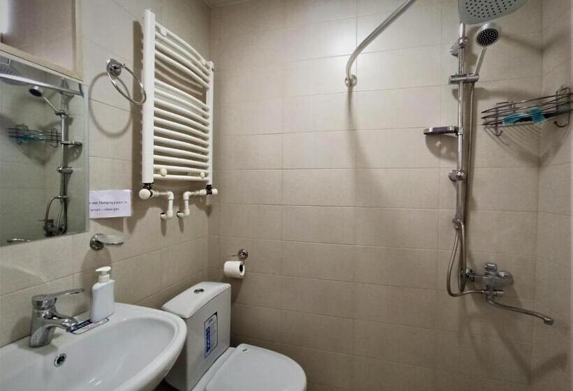 اتاق استاندارد سه نفره, Guesthouse Lilia &wine Celler