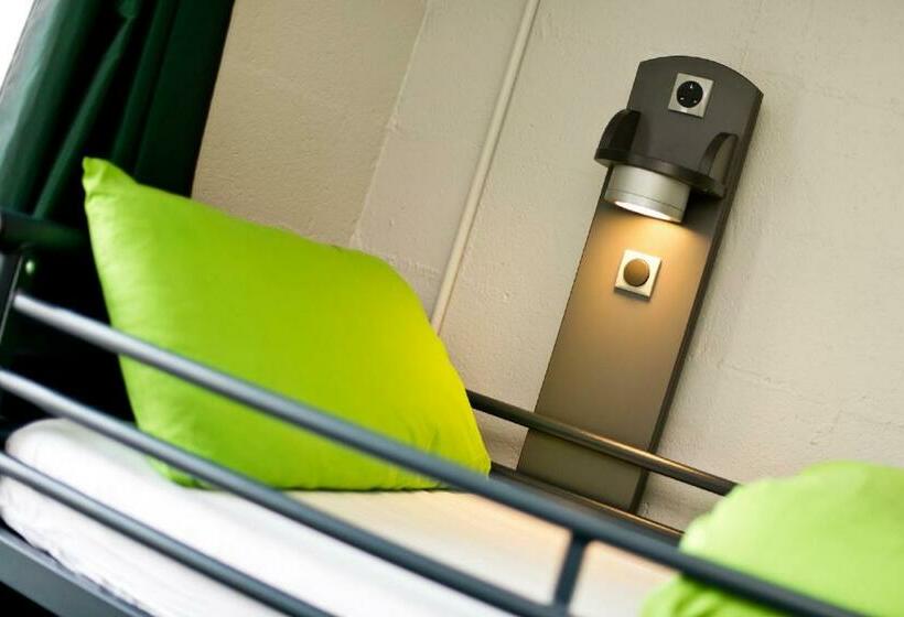 Номер Стандарт, Yha Snowdon Pen Y Pass