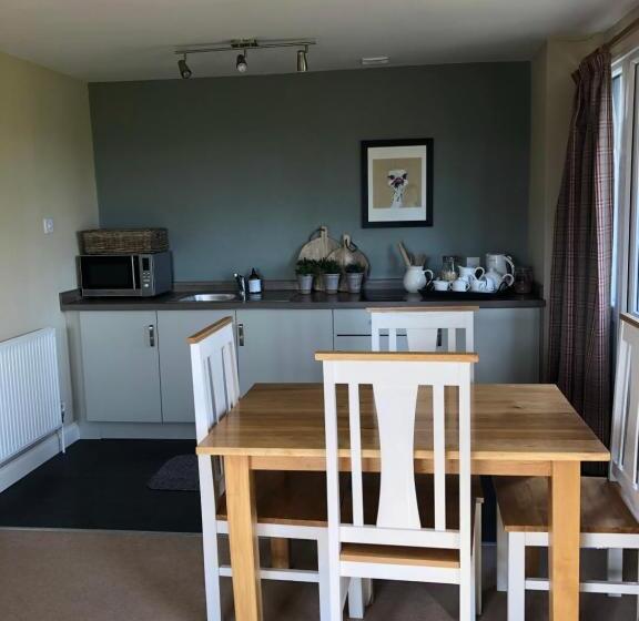 침실 1개 아파트, Norbin Farm