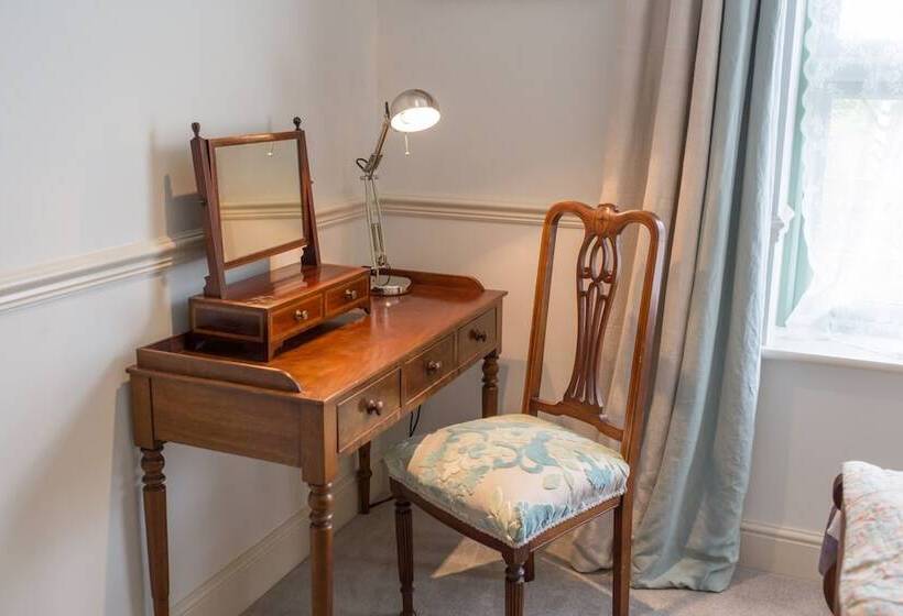 Номер Deluxe, The Bower Inn