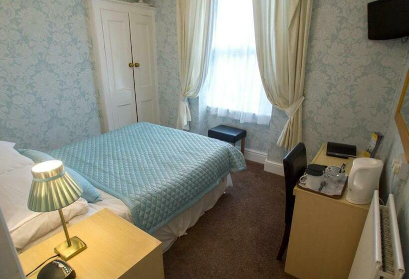 标准间, The Clovelly