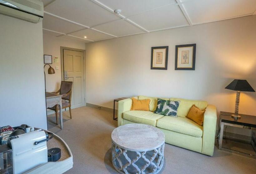 غرفة ديلوكس عائلية, The Swan Inn