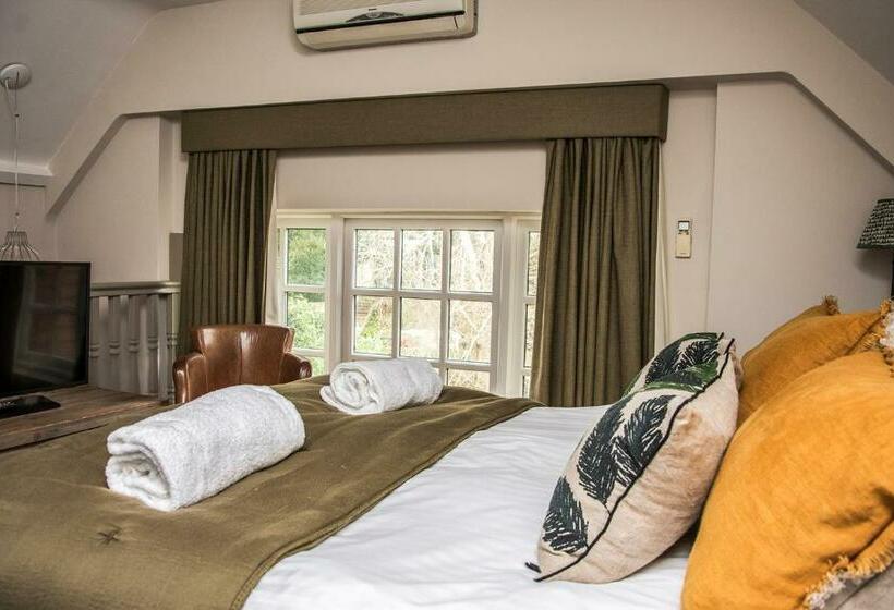 غرفة ديلوكس عائلية, The Swan Inn