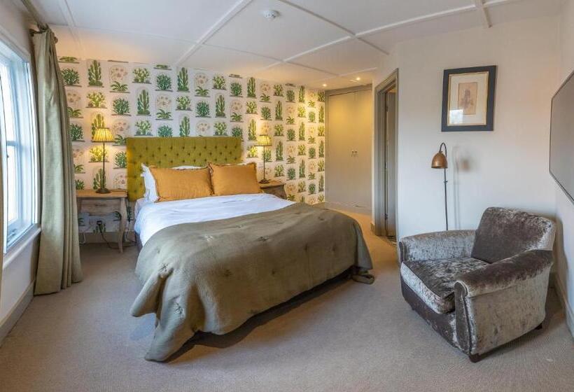 غرفة ديلوكس عائلية, The Swan Inn