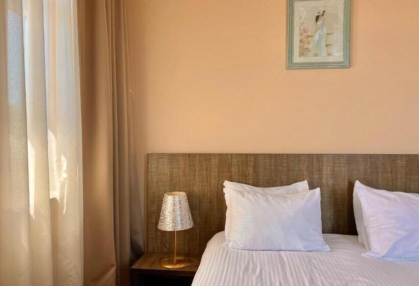 اتاق استاندارد, O. Galogre