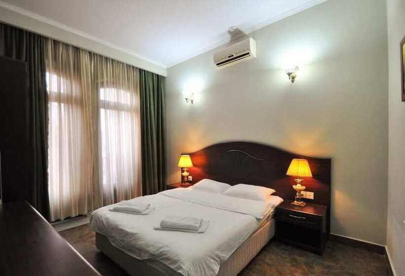 اتاق استاندارد, O. Galogre