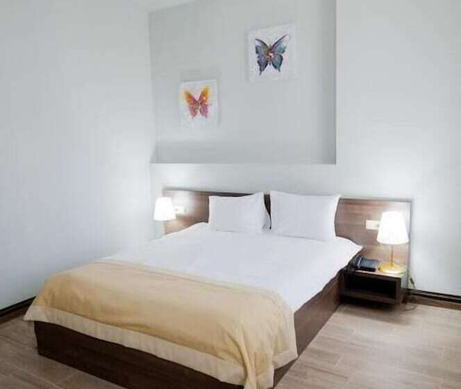 اتاق سوپریور, O. Galogre