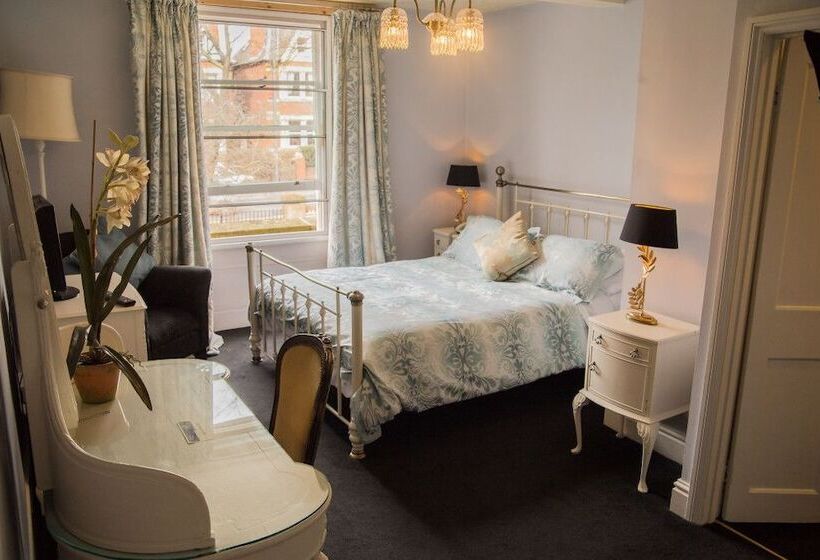 غرفة قياسية, Aylestone Court