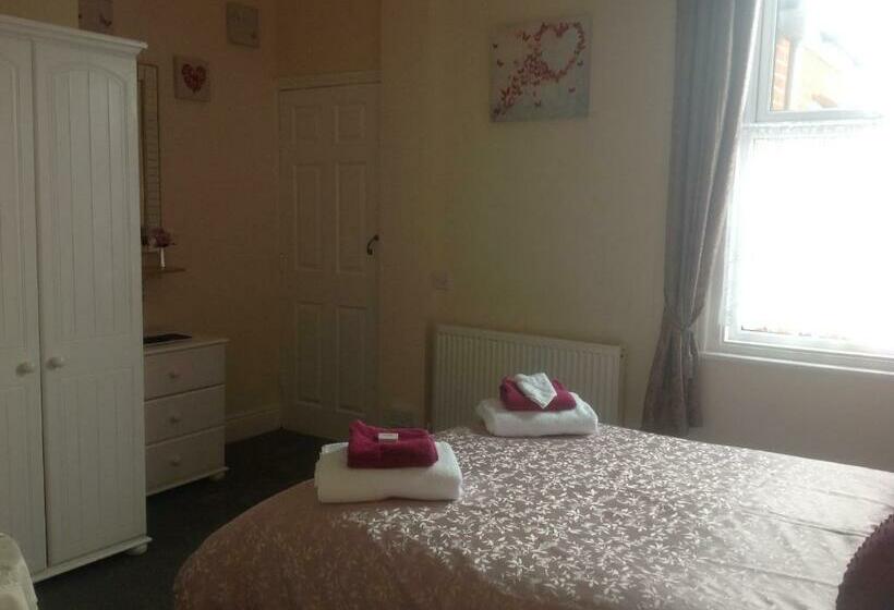 Номер Стандарт, Cleasewood Guest House