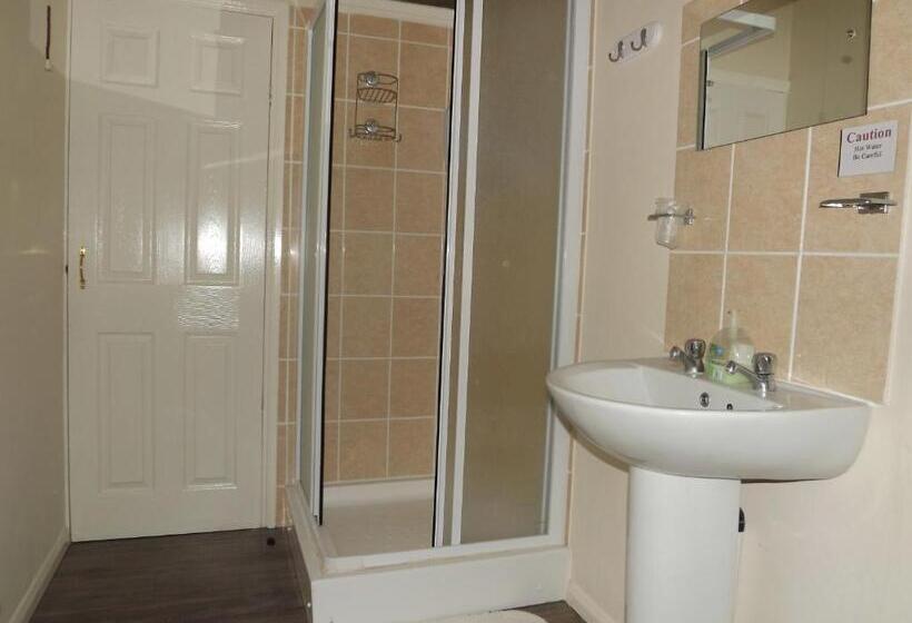 Номер Стандарт, Cleasewood Guest House