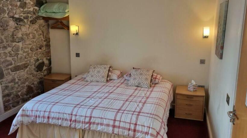 스탠다드 룸, Ecclefechan