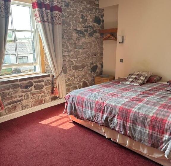 스탠다드 룸, Ecclefechan