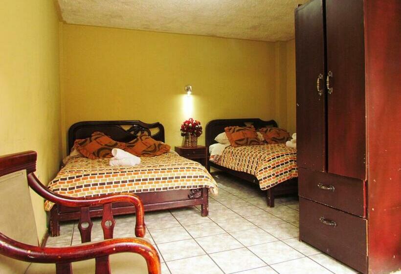 四人标准间, Hostal Anais