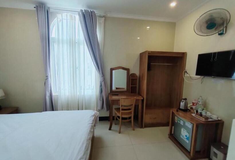 اتاق استاندارد, Kim Huong Quang