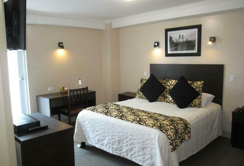 标准单人间, Novalux